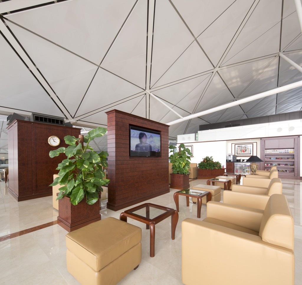 Emirates Lounge Hong Kong