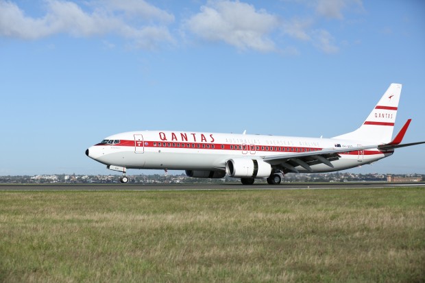 Qantas Unveils Retro Roo II Livery on a B737