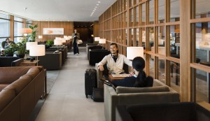 Cathay Pacific Unveils New Lounge in HK Airport