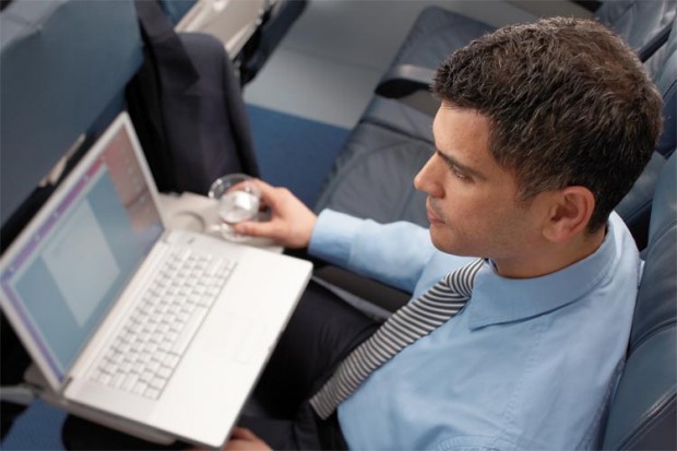 US and UK Ban Cabin Laptops on Select Inbound Flights
