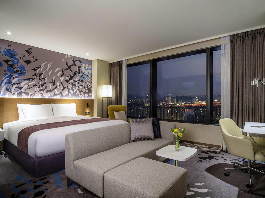 Korea's first lifestyle hotel complex, Seoul Dragon City, will open in October, offering business travellers a one-stop hub in the Korean capital.