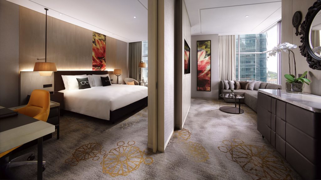 Sofitel Kuala Lumpur Damansara has opened, providing business travellers a choice of contemporary and luxury accommodation in western Kuala Lumpur.