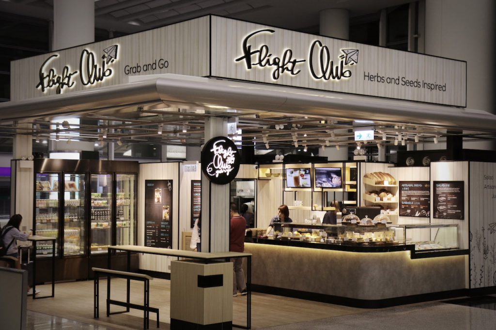 The first Flight Club Grab ‘n’ Go to open HKIA brings urban travellers a new experience of airport dining with an array of healthy culinary offerings.