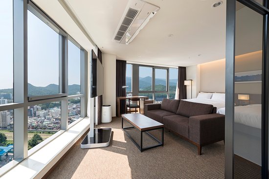 Wyndham Hotel Group has introduced its first Ramada Encore hotel to Busan with the opening of Ramada Encore Busan Haeundae.
