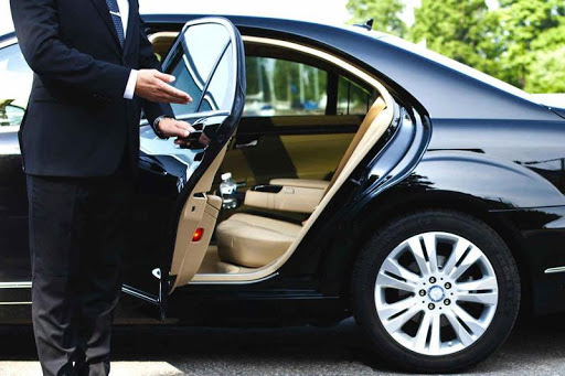 Blacklane has been selected by Emirates as the exclusive provider for its chauffeur-drive services in major cities in India, Italy, and Sweden.