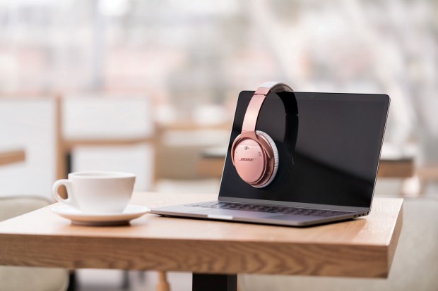 The new Rose Gold Quietcomfort 35 IIs from Bose Style to Your Tech