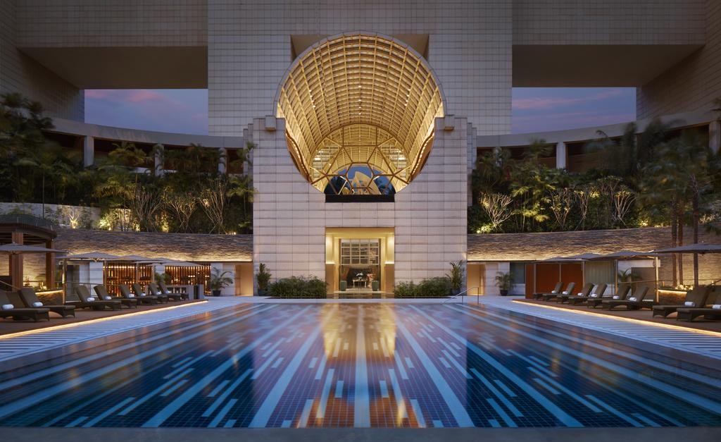 The Ritz-Carlton Millenia Singapore pool