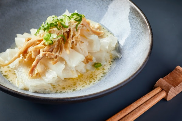If you're looking for an elegant setting and a modern take on timeless Cantonese cuisine, Hong Kong's PIIN Wine Restaurant has created two new lunch menus.
