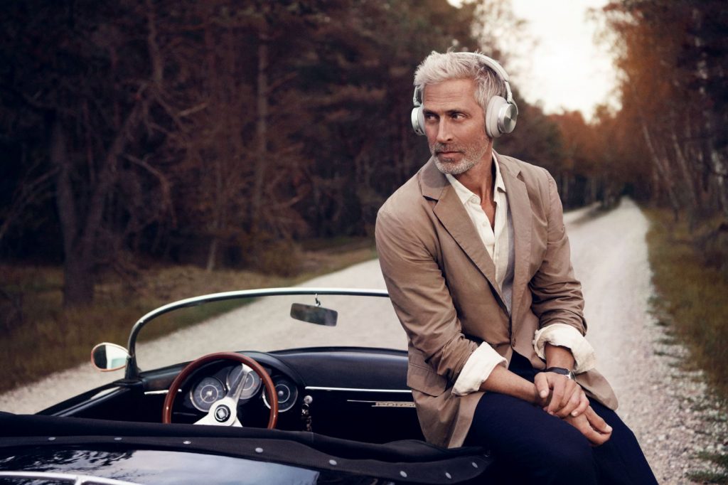 Ideally suited for travel, the new Beoplay H95 wireless headphones from Bang & Olufsen marry cutting-edge tech with a timeless design. 