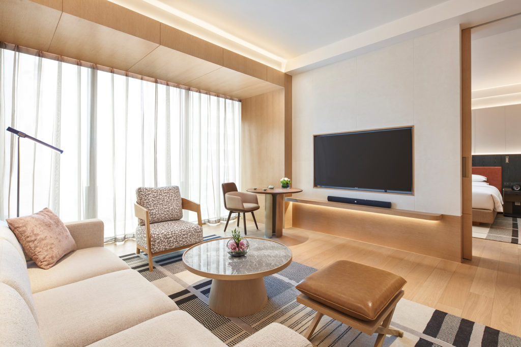 The Hyatt Regency Ningbo Hangzhou Bay has opened in the Chinese city of Ningbo, offering business travellers access to a vital financial centre. 