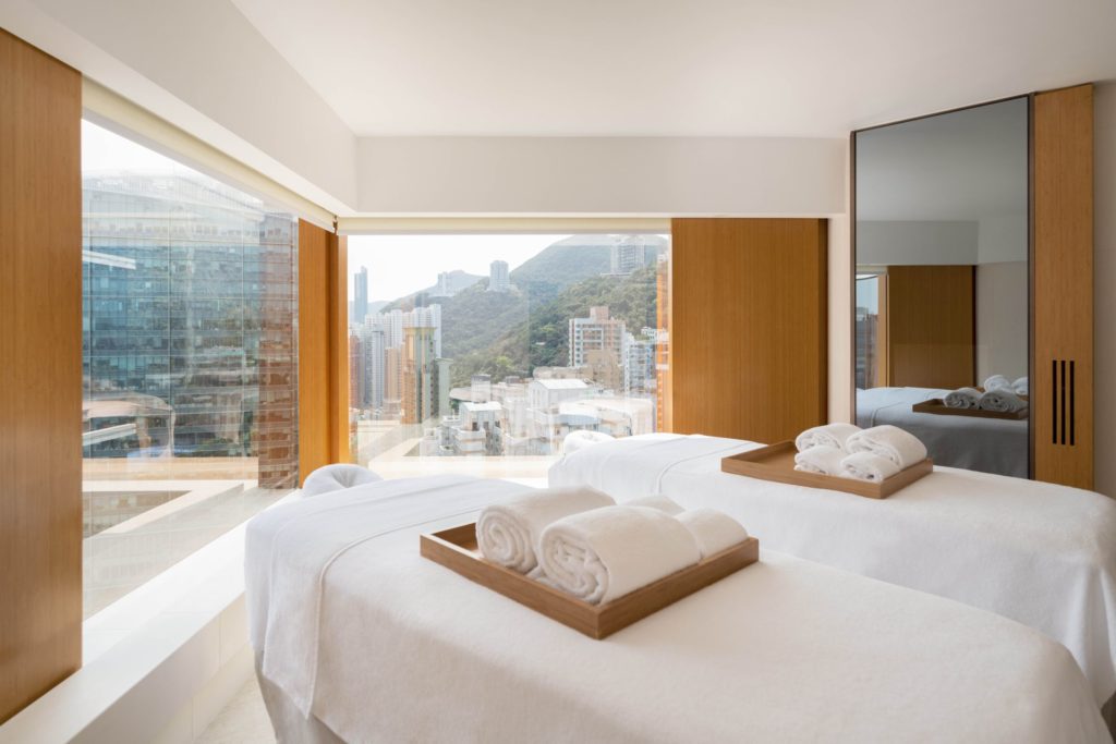 The Upper House Hong Kong has unveiled a new suite designed by the hotel's original architect André Fu that's ideally suited for business travellers looking to relax or entertain.